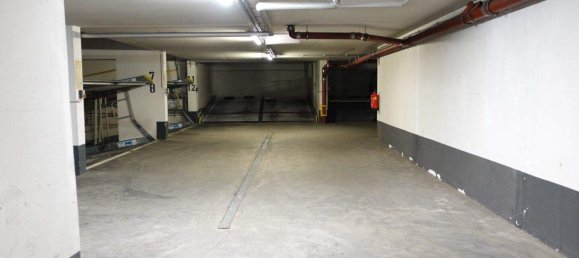 Parkplatz in Hernals, Austria, Nr. 123566 10