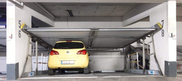 Parkplatz in Hernals, Austria, Nr. 123566 4