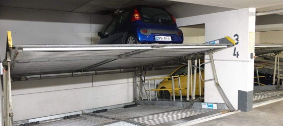 Parkplatz in Hernals, Austria, Nr. 123566 2