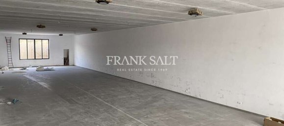 Lagerhaus in Birkirkara, Malta, Nr. 13171 3