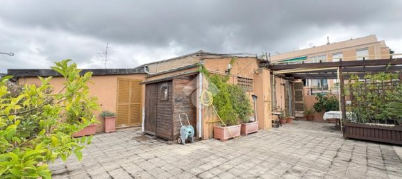 3 Schlafzimmer Penthouse in Genoa, Italy, Nr. 329445 3