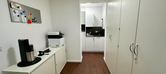 6 chambres Bâtiment à Krefeld, Germany No. 21801 9