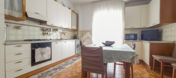 2 bedrooms Apartment in Manfredonia, Italy No. 302315 2