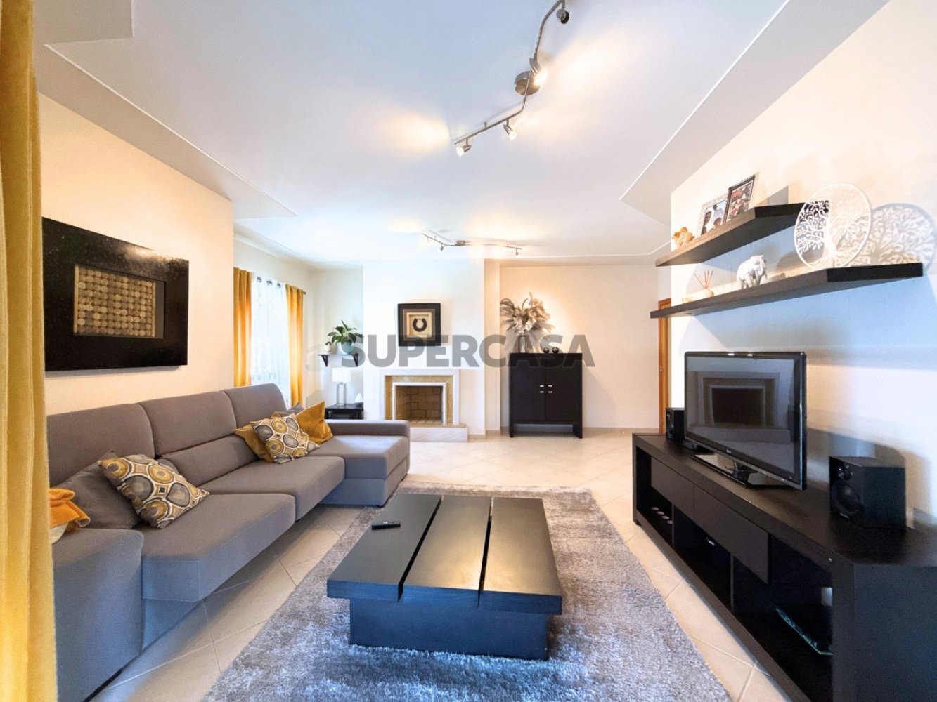 3 bedrooms Apartment in Entroncamento, Portugal No. 327515