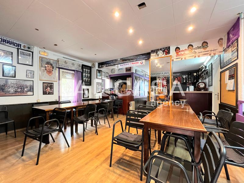 70m² Commercial property in Sant Marti, Spain No. 171434