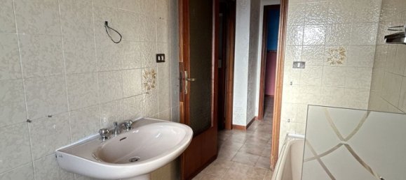 Квартира с 4 комнатами в Вибо Валентия, Италия № 39187 30