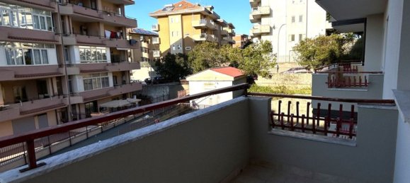 Квартира с 4 комнатами в Вибо Валентия, Италия № 39187 41