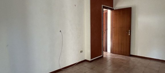 Квартира с 4 комнатами в Вибо Валентия, Италия № 39187 15