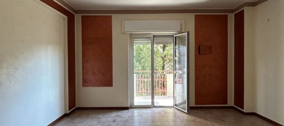 Квартира с 4 комнатами в Вибо Валентия, Италия № 39187 9