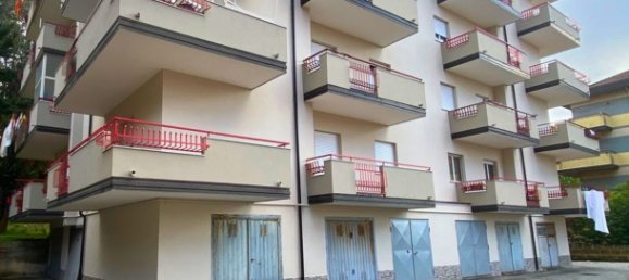 Квартира с 4 комнатами в Вибо Валентия, Италия № 39187 50