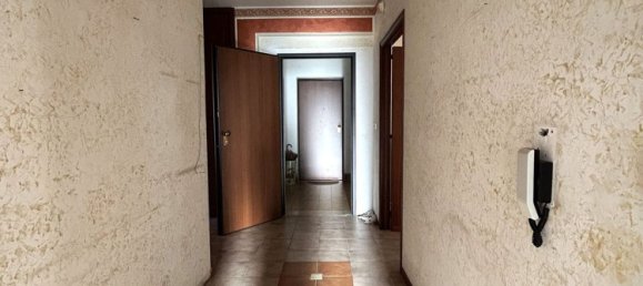 Квартира с 4 комнатами в Вибо Валентия, Италия № 39187 42