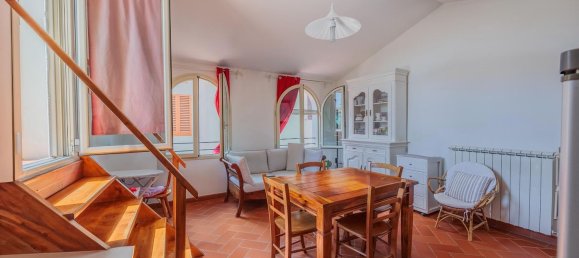 3 rooms Penthouse in Pistoia, Italy No. 284233 2