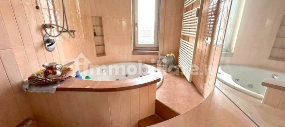 Квартира с 2 спальнями в Новара, Италия № 137818 5