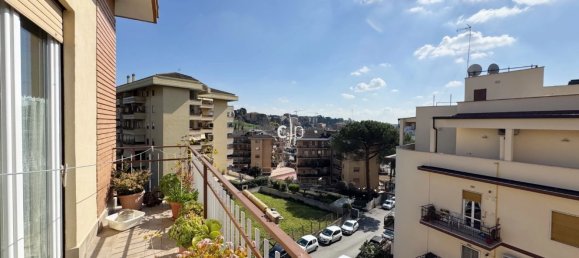 3 rooms Apartment in Rome, Italy No. 191641 8