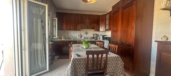 Apartamento de 4 dormitorios en San Tammaro, Italy No. 347300 6