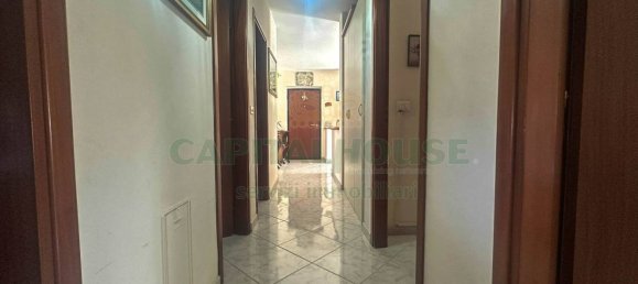 Apartamento de 4 dormitorios en San Tammaro, Italy No. 347300 8