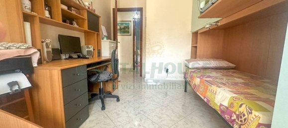 Apartamento de 4 dormitorios en San Tammaro, Italy No. 347300 12
