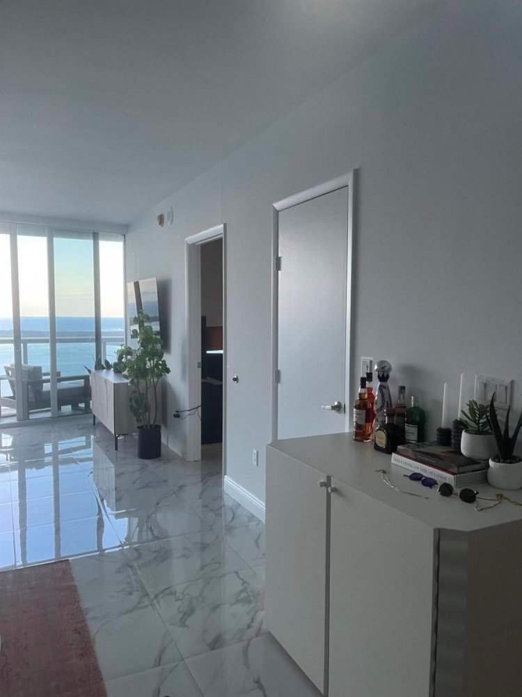 2 bedrooms Commercial property for sale in Miami, Miami-Dade, Florida, USA № 613780