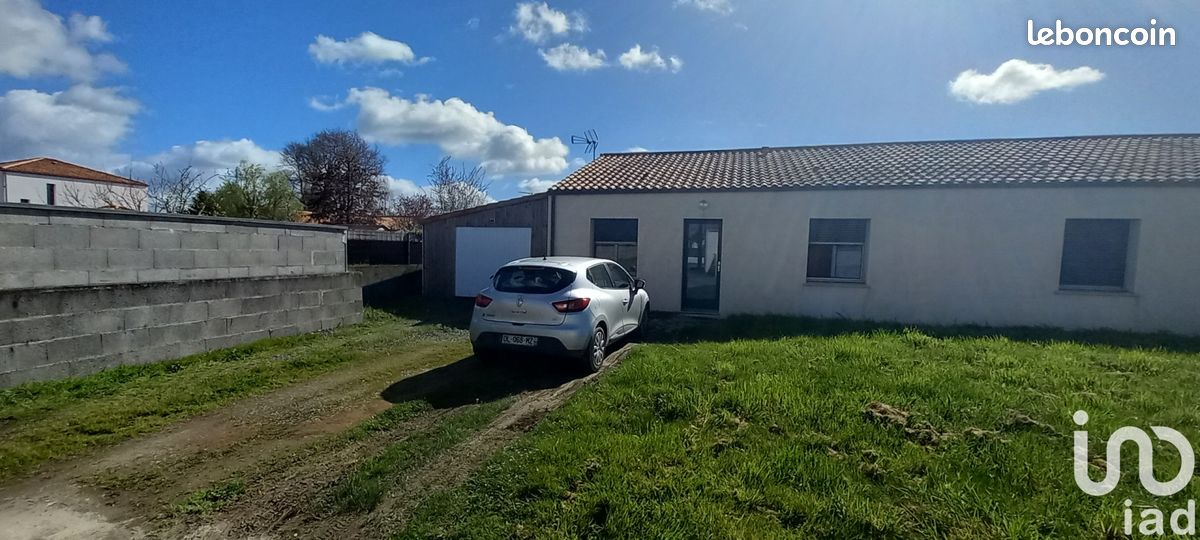2 chambres Maison à Bazoges-en-Paillers, France No. 101191