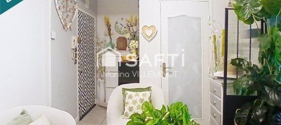 2 chambres Appartement à Charleville-Mézières, France No. 56216 2