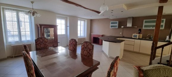 5 Schlafzimmer Haus in Lorris, France, Nr. 233658 2