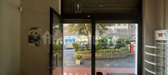 Propiedad comercial de 3 habitaciónes en Genoa, Italy No. 262499 6