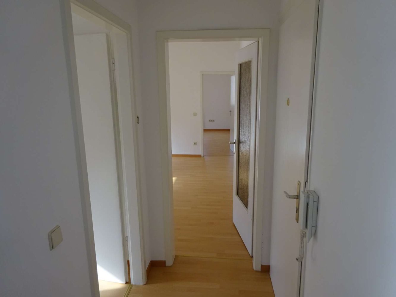 Apartamento de 2 dormitorios en Stuttgart, Germany No. 88419