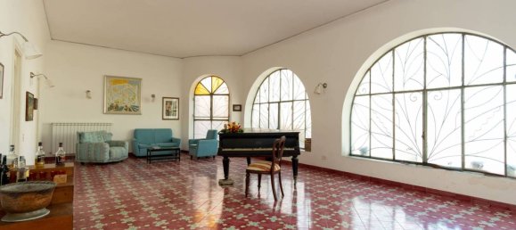 5 bedrooms Villa in Procida, Italy No. 31562 8