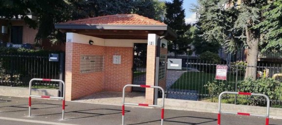 2 rooms Apartment in Trezzano sul Naviglio, Italy No. 160440 16