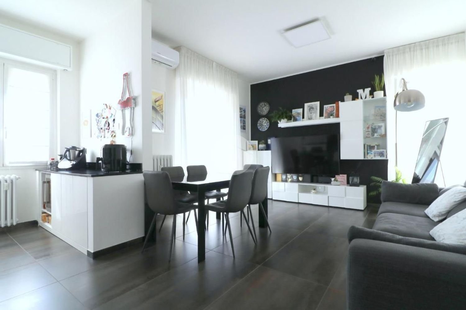 2 Schlafzimmer Wohnung in Rho, Italy, Nr. 357892