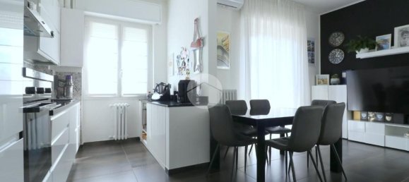 2 Schlafzimmer Wohnung in Rho, Italy, Nr. 357892 3
