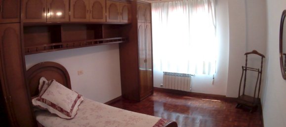 Apartamento de 3 dormitorios en Gijón, Spain No. 169939 8