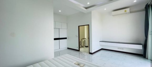 3 غرف نوم منزل ذو طابقين في Pattaya, Thailand رقم 4993 5