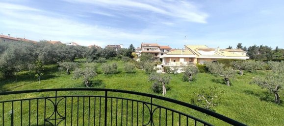 4-salle Appartement à Vasto, Italy No. 276688 10