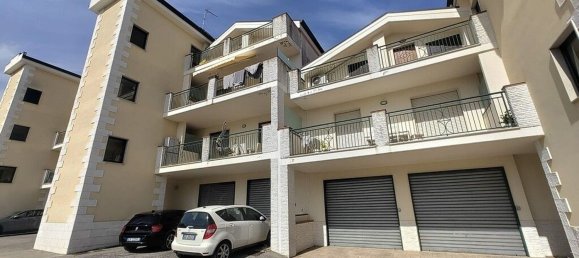 4-salle Appartement à Vasto, Italy No. 276688 18