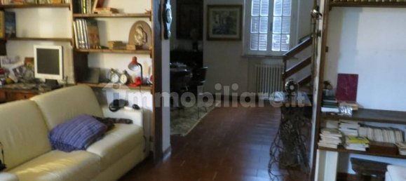 2 bedrooms House in Siena, Italy No. 50381 4