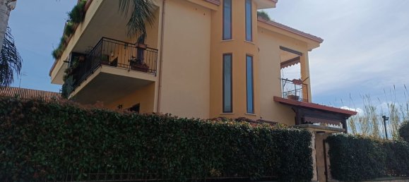 6 bedrooms Villa in Giugliano in Campania, Italy No. 340017 2