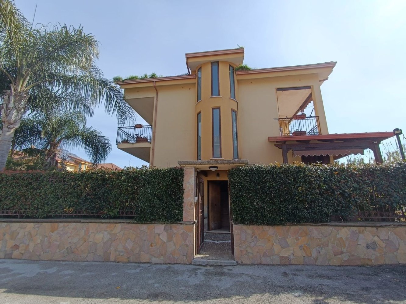 6 bedrooms Villa in Giugliano in Campania, Italy No. 340017