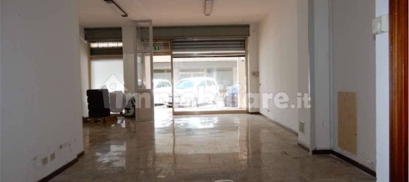 1 room Commercial property in Udine, Italy No. 285357 3