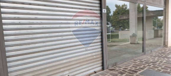 Propiedad comercial en Cremona, Italy 450 m² No. 113017 19