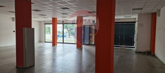 Propiedad comercial en Cremona, Italy 450 m² No. 113017 11