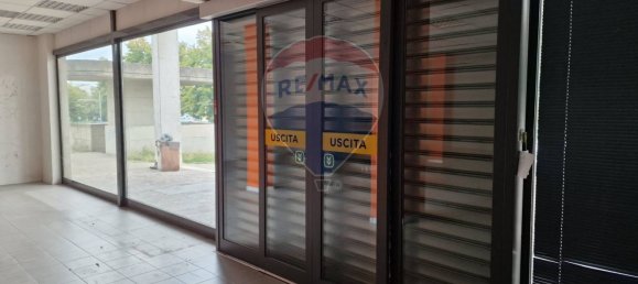 Propiedad comercial en Cremona, Italy 450 m² No. 113017 16