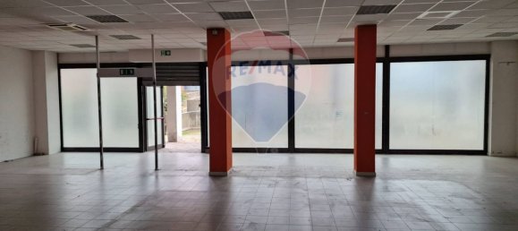 Propiedad comercial en Cremona, Italy 450 m² No. 113017 5