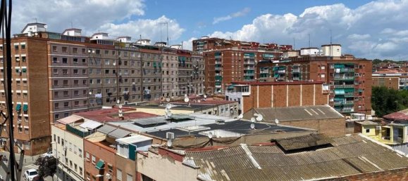 Квартира с 3 спальнями в Бадалона, Испания № 136808 10