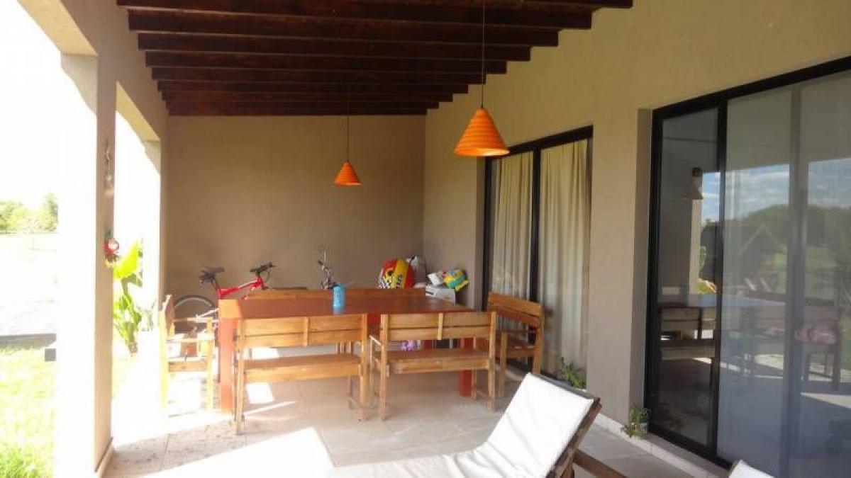 4 bedrooms House in Tigre, Argentina No. 94963