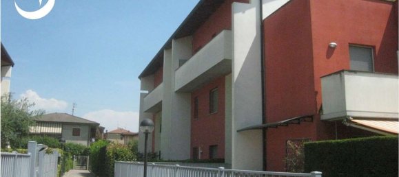 2 rooms Apartment in Grumello del Monte, Italy No. 5950 2