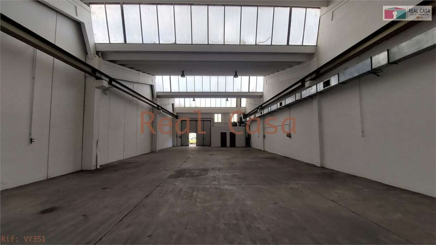 Lagerhaus in Modena, Italy 400m², Nr. 359412