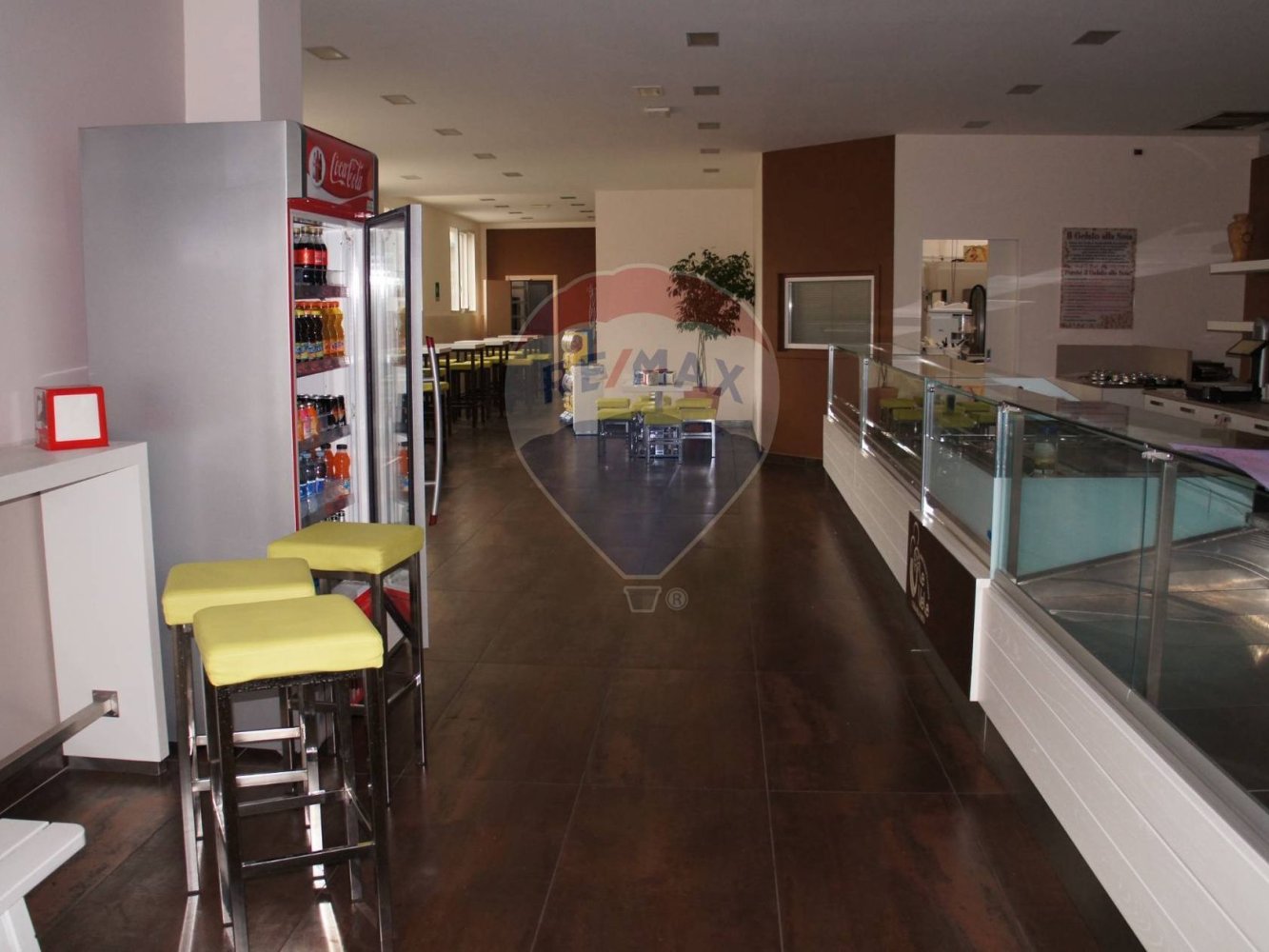 360m² Commercial property in Forlì, Italy No. 124897