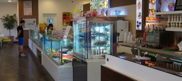 360m² Commercial property in Forlì, Italy No. 124897 4