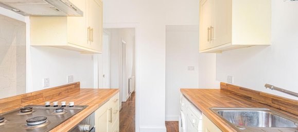 3 bedrooms House in Beckenham, United Kingdom No. 965 6